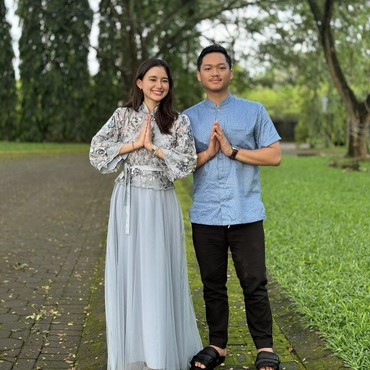 Sarah Menzel Diduga Siap Pindah Agama demi Dinikahi Azriel, Bisnis Ortu Disorot