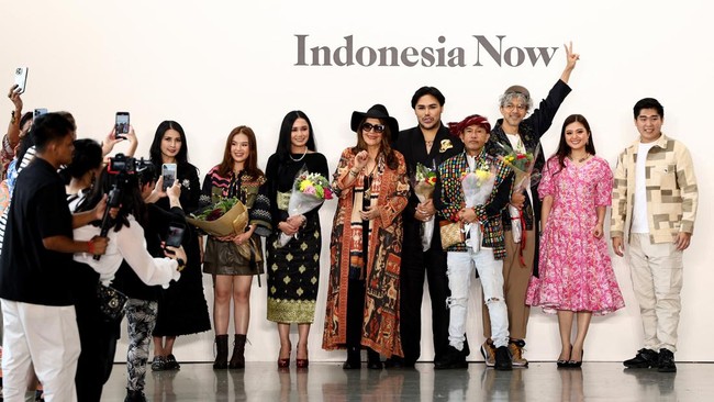 FOTO: Desainer Indonesia Ramaikan Panggung NYFW 2023