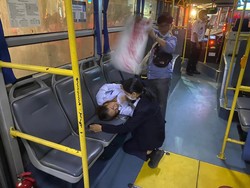 Bau Durian yang Bikin Kondektur Bus Tumbang