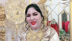 img-title Sosok Mira Hayati Si Ratu Emas Terancam Dipenjara, Pernah Bayarin Ferrari Billar