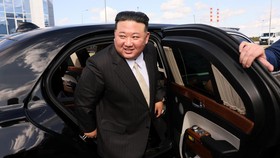 Kebiasaan 'Nyeleneh' Kim Jong Un sampai Biden Mau Dimakzulkan