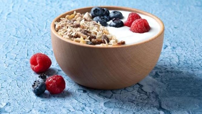 Oatmeal yogurt/ foto: Freepik/ chandlervid85