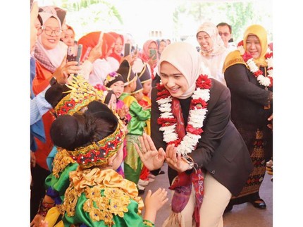 Jarang Muncul, Intip 5 Potret Sonya Fatmala Jadi Ibu Wakil Ketua PKK Bandung Barat