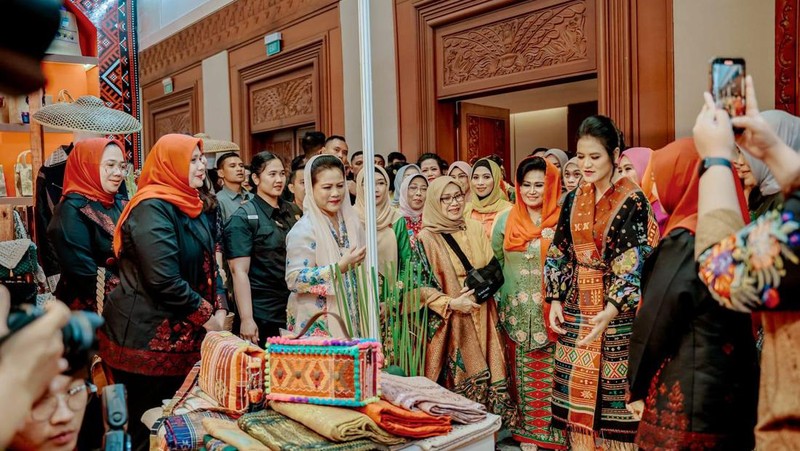 Dewan Kerajinan Nasional Daerah (Dekranasda) Kota Medan mengikuti Pameran Kerajinan Nusantara (KriyaNusa) di Jakarta Convention Center (JCC) Senayan Jakarta.