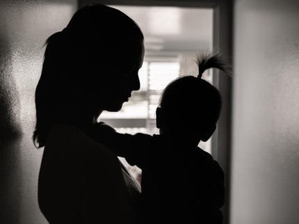 Viral Istri Ungkap Red Flag Babysitter yang Coba Goda Suaminya