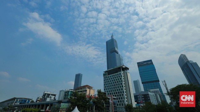 Pemprov DKI Jakarta menyebut sudah ada water mist generator di 18 titik. Tujuh di antaranya di gedung pemerintahan.