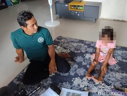 7 Fakta Siswi SD Gresik Buta Dicolok Tusuk Bakso, Dipalak-Trauma Sekolah