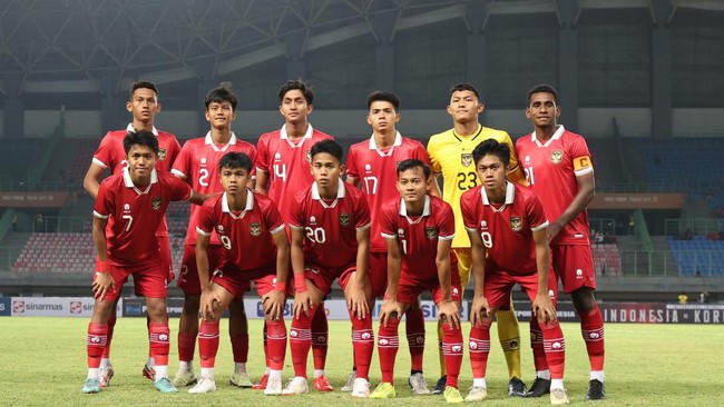 Netizen riuh usai mengetahui hasil drawing Piala Dunia U-17 2023 sangat bagus untuk Timnas Indonesia U-17 pada Jumat (15/9) malam WIB.
