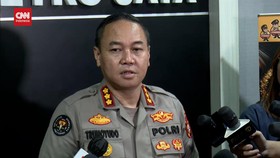 VIDEO: 16 Saksi Film Porno Jaksel Mangkir Panggilan Polda Metro Jaya