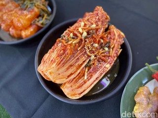 Doyan Masak Menu Korea Tiap Minggu? Kimchi 1 Kg Ini Bikin Stok Dapur Aman