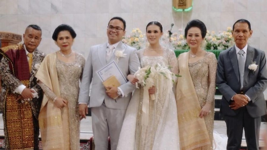 Foto pernikahan Fritz Hutapea dan Chen Giovani Foto pernikahan Fritz Hutapea dan Chen Giovani