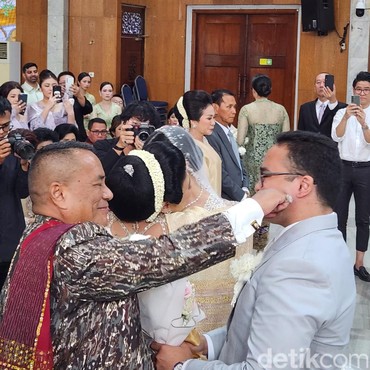 Anak Hotman Paris Menikah Hari Ini, Lamborghini dan Bentley Jadi Sorotan