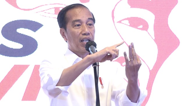 Jokowi Klaim Semua Presiden Dapat Laporan Intelijen soal Parpol Presiden Joko Widodo mengklaim semua presiden menerima laporan intelijen tentang partai politik.