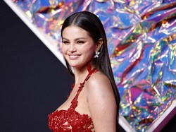 Selena Gomez Jadi Miliarder Gabung Geng Kim Kardashian-Taylor Swift