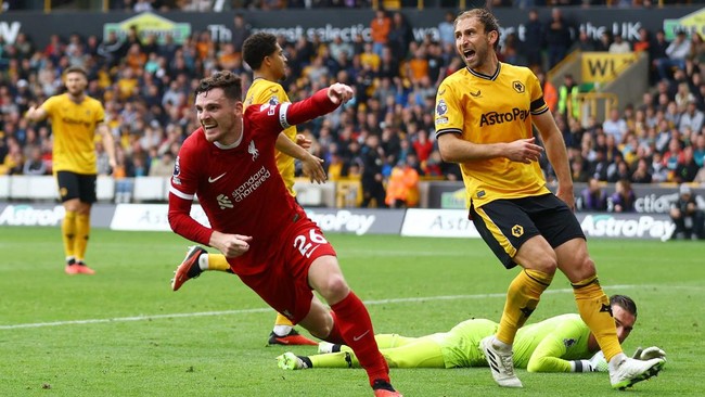 Liverpool menang dramatis 3-1 atas Wolverhampton Wanderers pada pekan kelima Liga Inggris di Stadion Molineux, Sabtu (16/9).