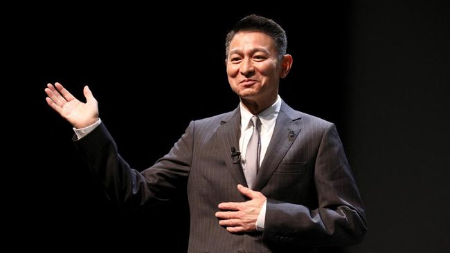 Andy Lau mengaku belum kepikiran pensiun karena tak mau beri contoh buruk bagi anak sendiri dan orang lain.