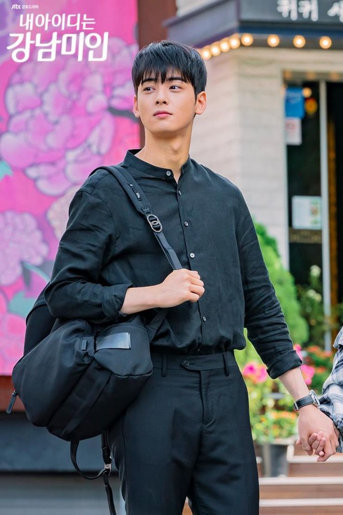 Cha Eun Woo pertama kali memerankan karakter webtoon lewat drama ‘ID: Gangnam Beauty’ pada 2018 sebagai Do Kyung Seok/Foto: hancinema.net