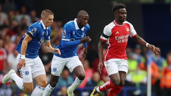 Arsenal berhasil mengalahkan Everton dalam laga Liga Inggris di Goodison Park, Minggu (17/9). Berikut klasemen Liga Inggris pekan kelima.
