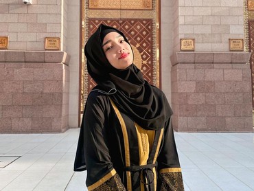 img-title Terpopuler: Nikita Mirzani Cuek ke Lolly hingga Fuji Capek Dijodoh-jodohin