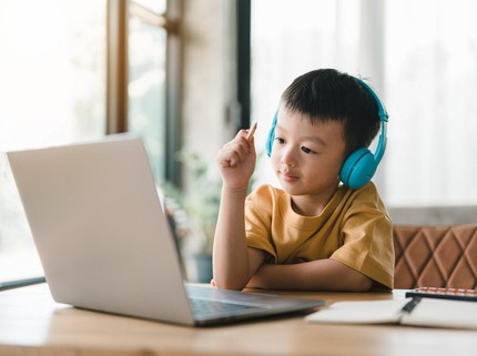 Apa Itu Mobile Schooling yang Disebut Ibunda Gen Halilintar untuk Pendidikan Anak?