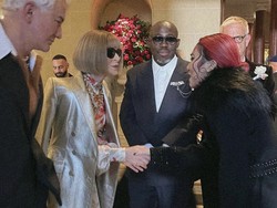 Beda Kelas, Isyana Sarasvati Hadiri Vogue World London, Disambut Anna Wintour