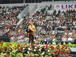 Jokowi: Di Jakarta Pohon Kurang Kendaraan Banyak, Jadi Banyak Orang Batuk