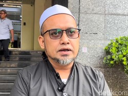 Pak Haji Tak Sangka Sutradara I Bikin Film Porno: Semoga Cepat Tobat