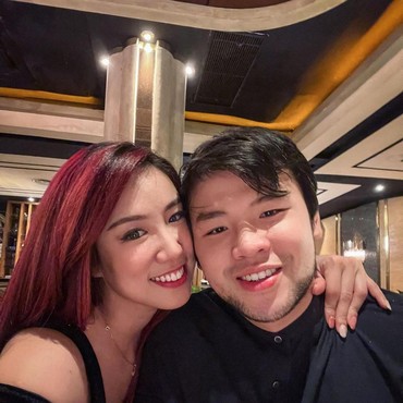 Sempat Bilang Ogah Bucin, Nicholas Sean Mesra dengan Pacar Baru