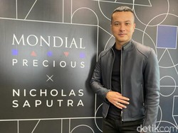 Gokil! Nicholas Saputra Diam Saat Live Instagram, Tembus 10 Ribu Penonton