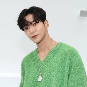 Rowoon Tunda Pendaftaran Wajib Militer, Alasannya...