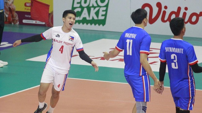 Filipina berhasil meraih kemenangan atas Kamboja sekaligus menyamai perolehan poin Timnas Voli Indonesia di leg pertama SEA V League 2025.