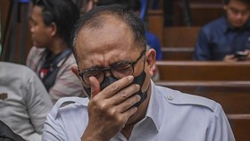 FOTO: Ekspresi Rafael Alun saat Eksepsi Ditolak Hakim