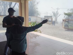 Imbas Kebakaran TPA Jatibarang Semarang, SD Ini Terpaksa Ujian di Tengah Asap