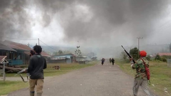 TNI dilaporkan menembak meninggal satu personil Organisasi Papua Merdeka (OPM) Kelompok Egianus Kogoya di Distrik Yigi, Kabupaten Nduga, Provinsi Papua Pegunungan.