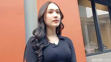 img-title Miliki Paras Cantik, Laura Moane Insecure dengan Berat Badan