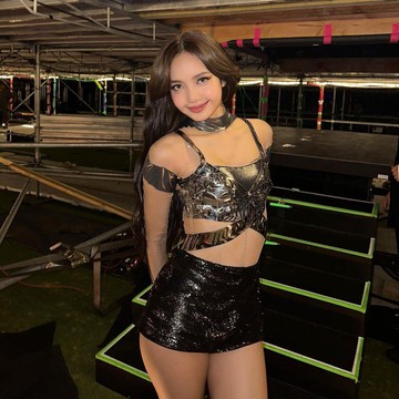 img-title Heboh Terkait Kontrak dengan YG Entertainment, Berapa Jumlah Kekayaan Lisa BLACKPINK?