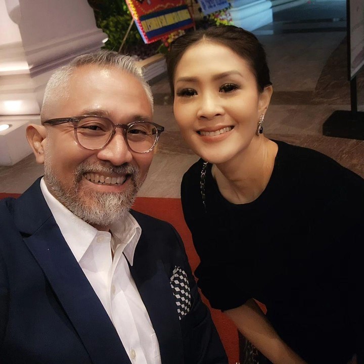 <p>Meski terpaut usia 13 tahun, Lukman dan Lia jauh dari gosip miring. Sebaliknya, mereka terlihat semakin harmonis. (Foto: Instagram@lukmansrd)</p>