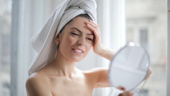 6 Cara Mengurangi Kemerahan akibat Jerawat