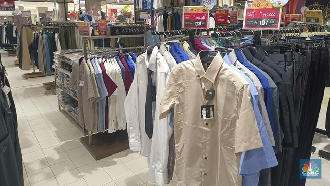 Wow! Produk Fesyen Branded Banting Harga di Transmart Besok