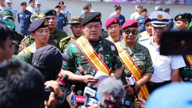 Panglima TNI Laksamana Yudo Margono meminta maaf soal ucapan 'piting' pendemo di wilayah Rempang, Kepulauan Riau (Kepri).