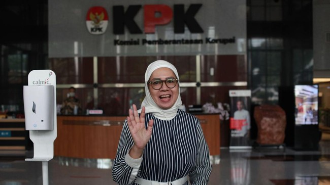 Karen Agustiawan pernah diproses hukum oleh Kejagung terkait kasus dugaan korupsi investasi di Blok Basker Manta Gummy (BMG), Australia.