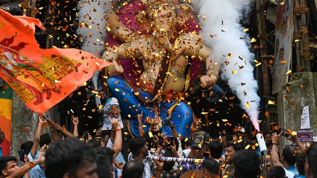 FOTO: Sorak-sorai Ganesh Chaturth, Perayaan Kelahiran Dewa Ganesha
