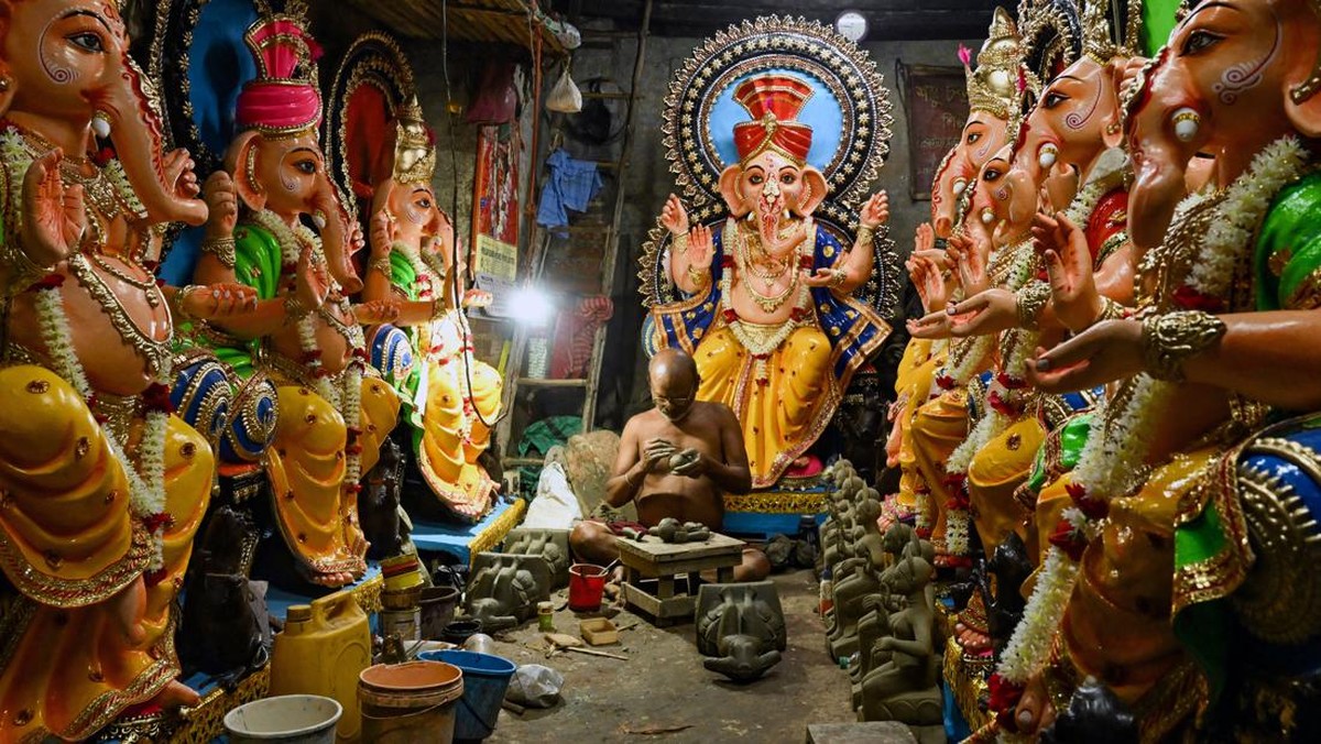 FOTO: Sorak-sorai Ganesh Chaturth, Perayaan Kelahiran Dewa Ganesha