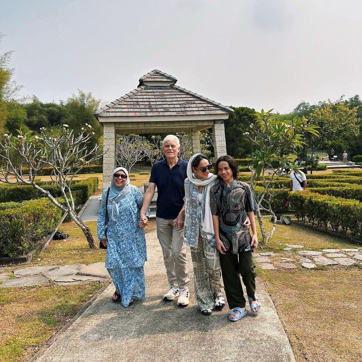 <p>Dalam unggahan fotonya, BCL mengatakan bahwa seharusnya Ashraf sudah berusia 44 tahun. Ia pun ingin sang suami tahu bahwa ia dan keluarga dalam keadaan baik-baik saja. (Foto: Instagram: @bclsinclair)</p>