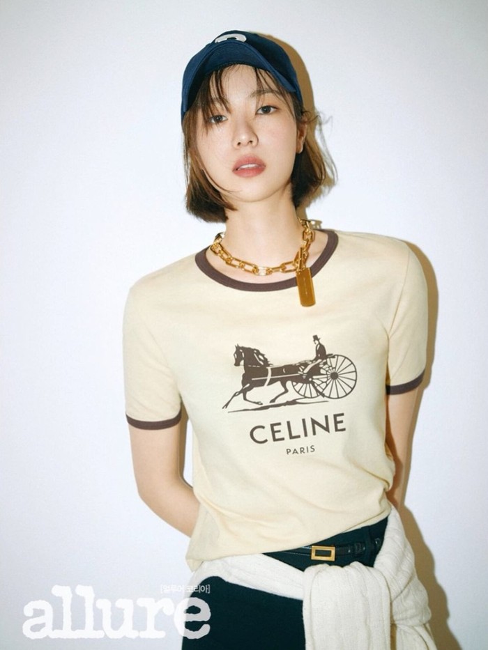 Sang aktris mengasah keterampilan aktingnya dengan mengambil jurusan Broadcasting Entertainment di Dongduk Women's University dan sempat mencoba proyek musical 'Lunatic' yang diadakan di kampus./ Foto: instagram.com/allurekorea