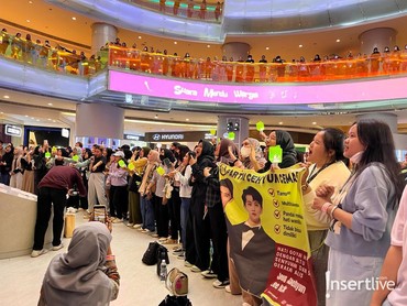 Pink Blood Seru-seruan Karaoke sebelum Konser SMTOWN di Jakarta 2023