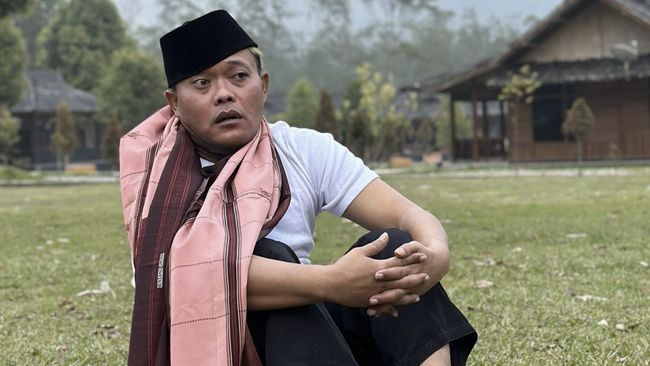 Sule sempat mengatakan ingin menjual rumahnya dan tinggal di gunung ketika mengalami putus asa.