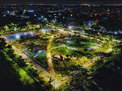 Main ke Taman Cahaya Surabaya Yuk: Ruang Hijaunya Sungguh menyegarkan