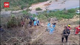 VIDEO: Bus Masuk Ke Jurang Kedalaman 200 Meter, 24 Orang Tewas