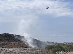 Usai di Putri Cempo, Water Bombing Bakal Padamkan TPA Jatibarang
